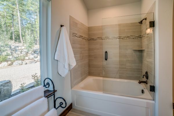 Cost of Bathroom Tub Installation in Garland