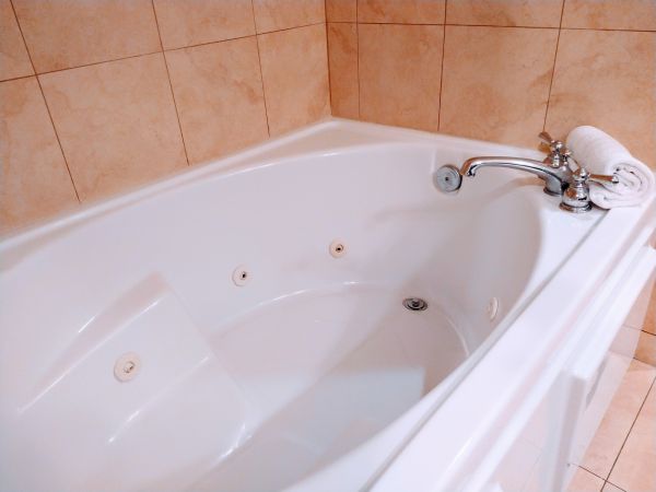 Cost of Jetted Tub Replacement in Garland