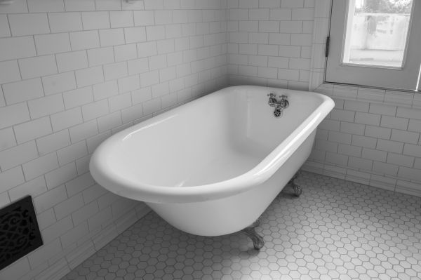 Cost of Cast Iron Tub Installation in Garland